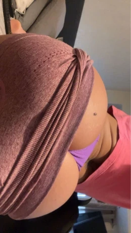 Emilly Japa — 4 / 12