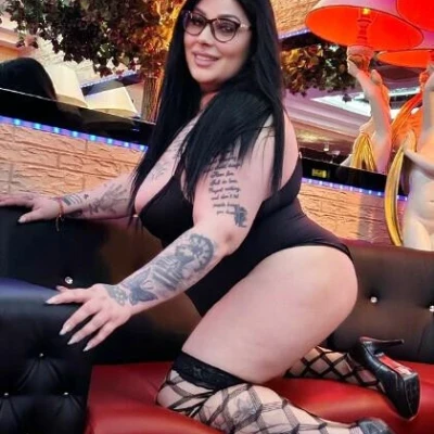 Julia, Escort, Vienna