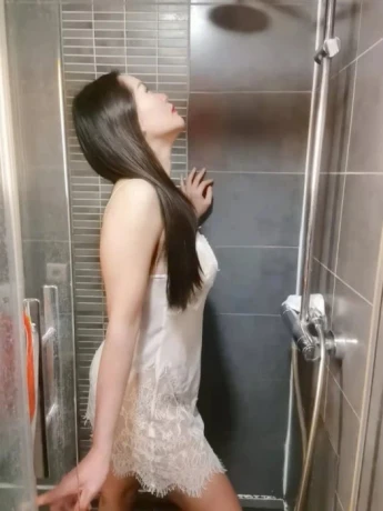 Celine — 6 / 8