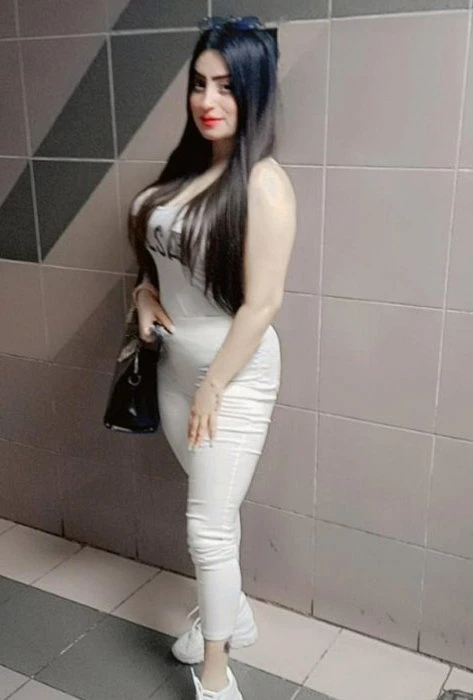 Salma — 2 / 3