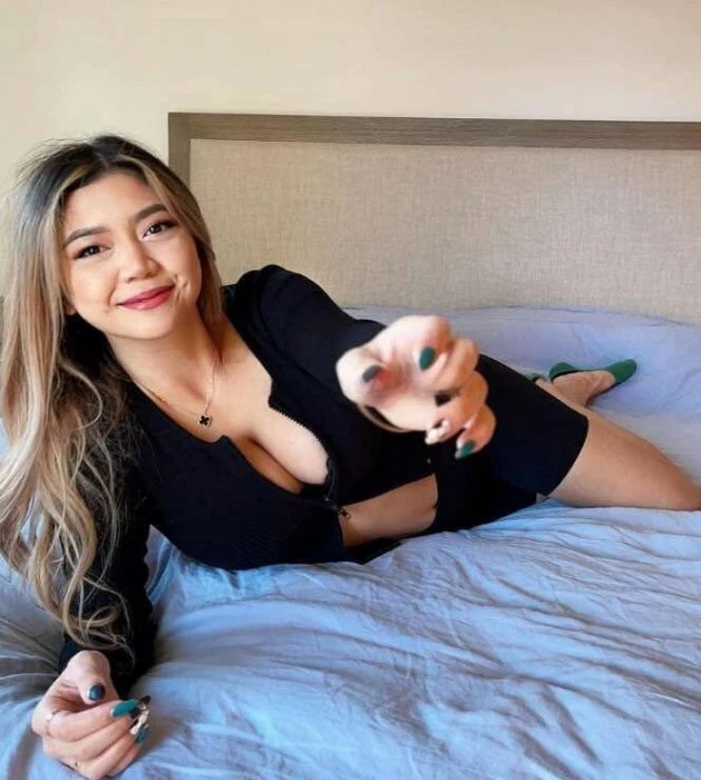 Dana — 2 / 3
