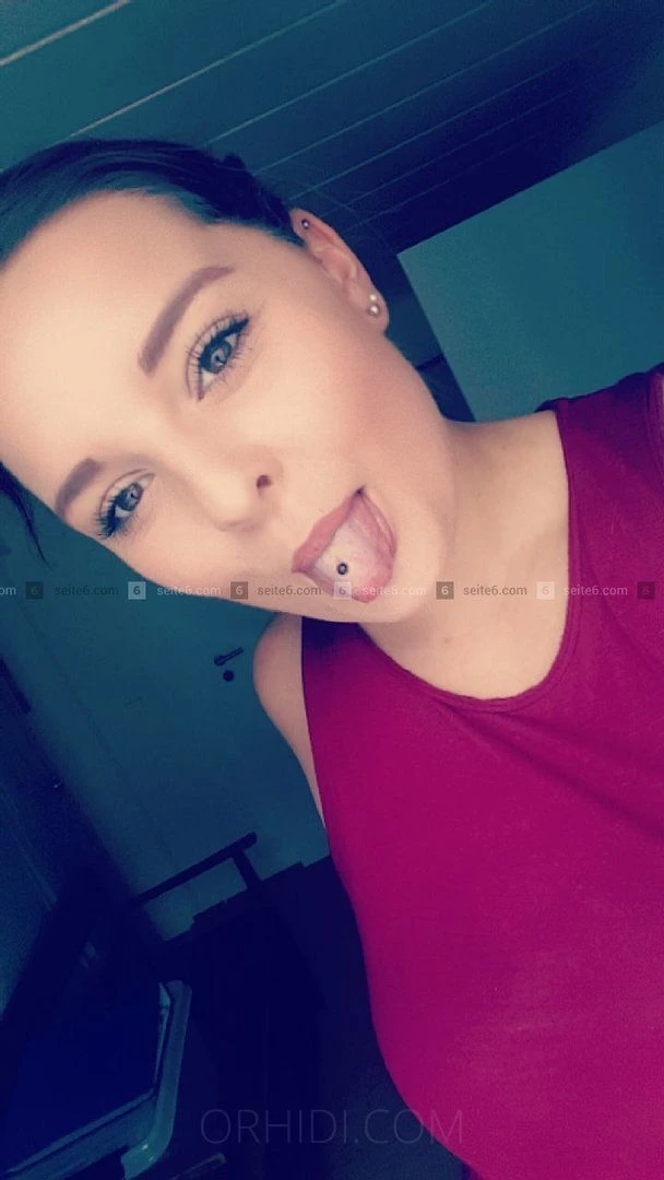 Vanessa — 5 / 7