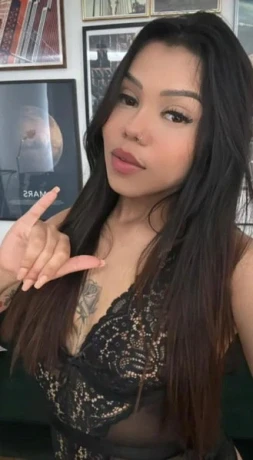 Neu Larisa — 4 / 5