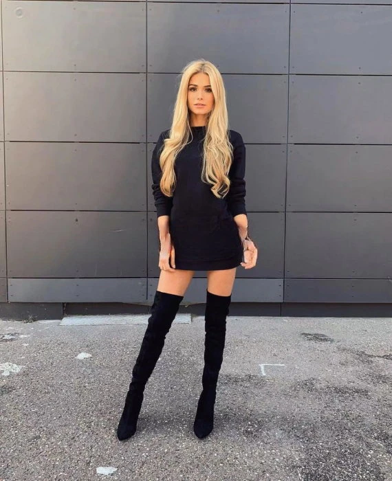 Ava, Escort, Manama