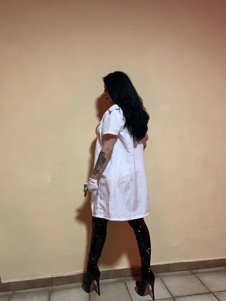 Mistress  Mel — 16 / 23