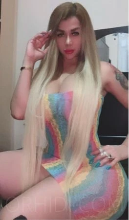 Naomi S*xbombe — 16 / 18
