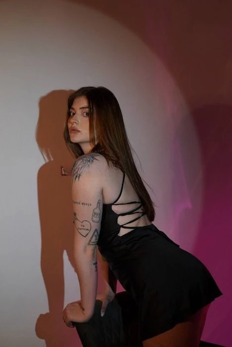 Varvara — 2 / 6