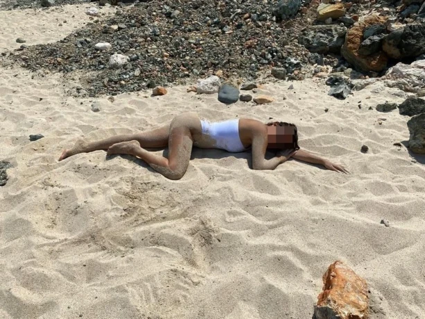 Alessia Ab 1408 Besuchbar — 2 / 3