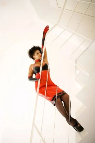 Valentina Caprice — 2 / 3