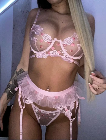 Hot Chanel — 2 / 3