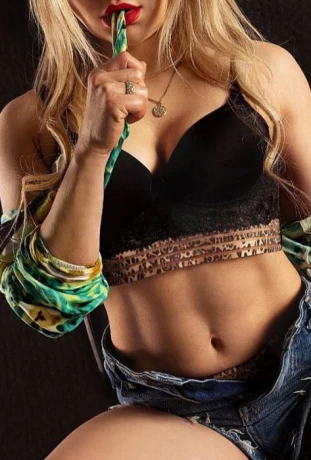 Laura Zaer — 5 / 6