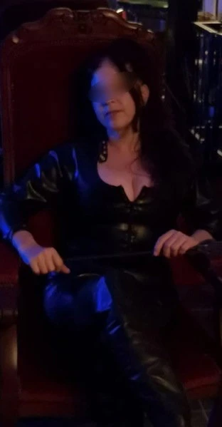 Lady Ava de Ville — 2 / 7