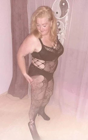 Sg Sinnliche Erotische Tantra Massage Mit Wunderschoenen Busen — 2 / 5