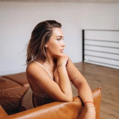 Arina, Escort, Paris