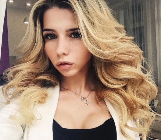 Kamelia LG — 1 / 3