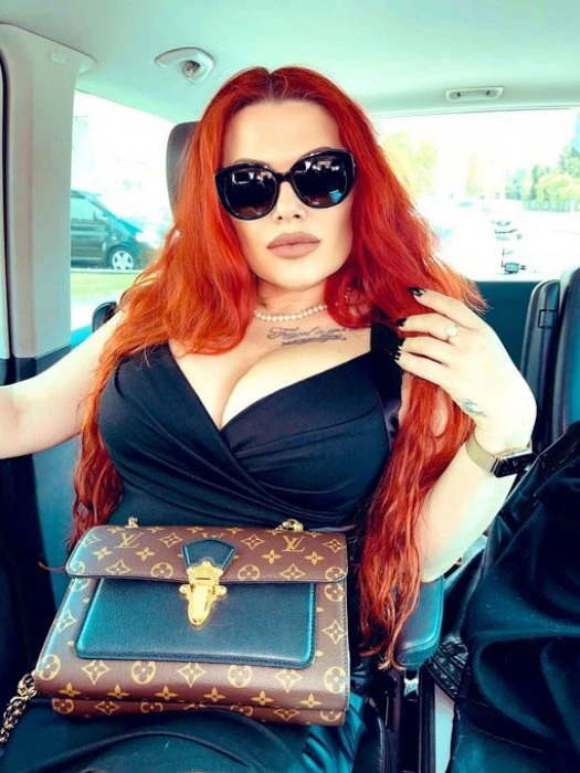 Mistress Nora Marinelli — 7 / 8