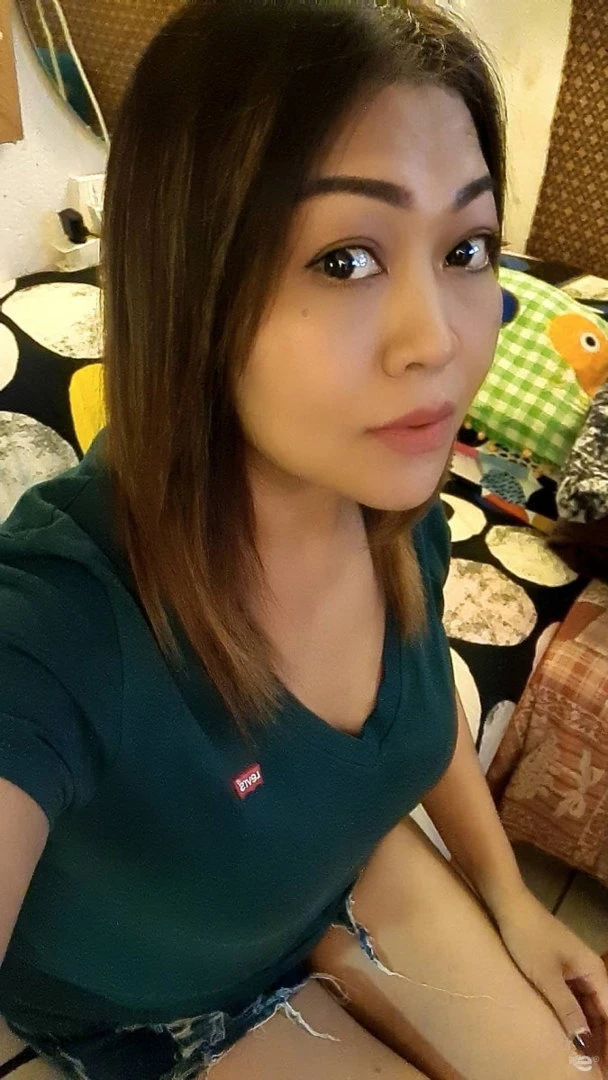 Sexy Thai Frau Will Dich Erotisch Verwoehnen — 3 / 5