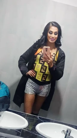 Alexandra Desiree — 7 / 12