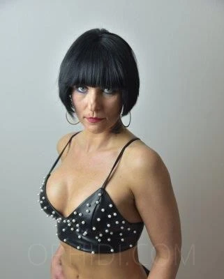 Mia34, Escort, Prague