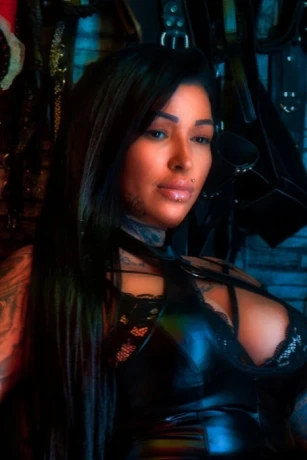 Domina Vicky — 9 / 13