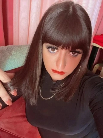 Shemale Cagla Pornstar — 8 / 11