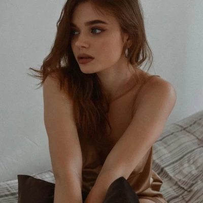 Lina, Escort, Paris