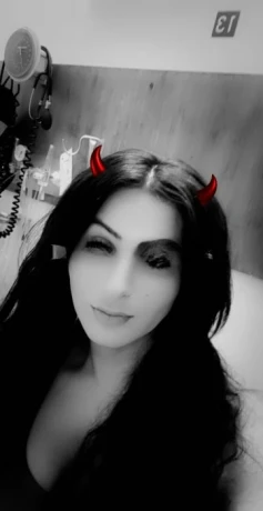 Lebanese Masseuse for You — 4 / 5