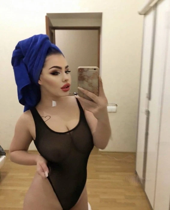 Veronika — 2 / 3