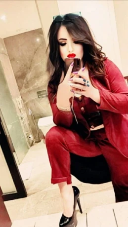 Hema Chandran — 1 / 3