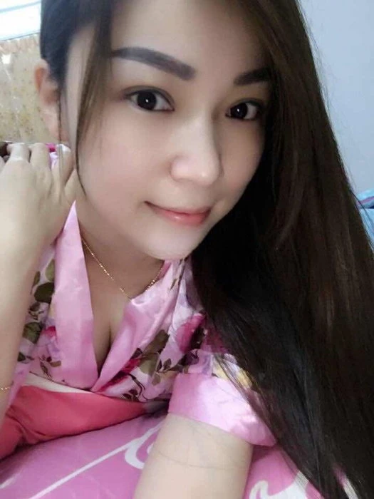 Joan — 2 / 3