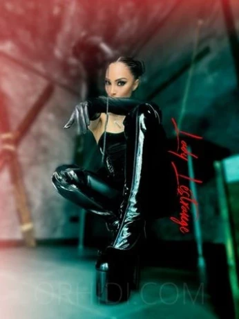 Lady Lestrange — 3 / 8