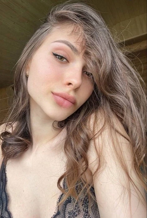 Jess — 4 / 5
