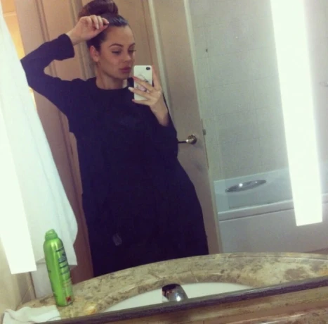 Vikki — 7 / 9