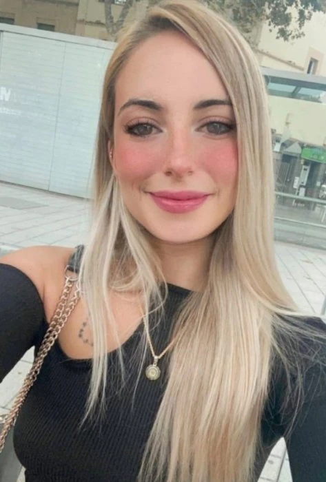 Chloe — 5 / 6