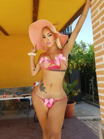 Barbie Internacional — 11 / 12