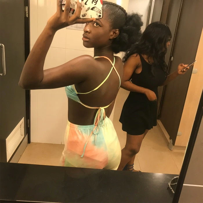 Tina — 2 / 3