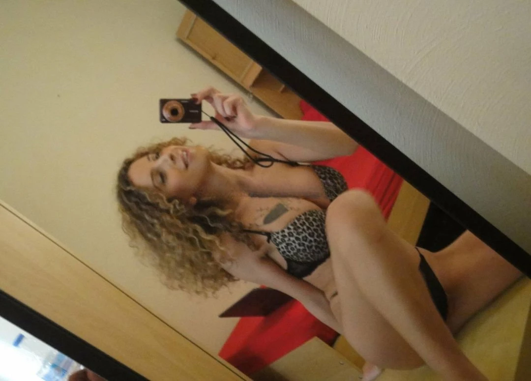 Shemale Katia — 4 / 10