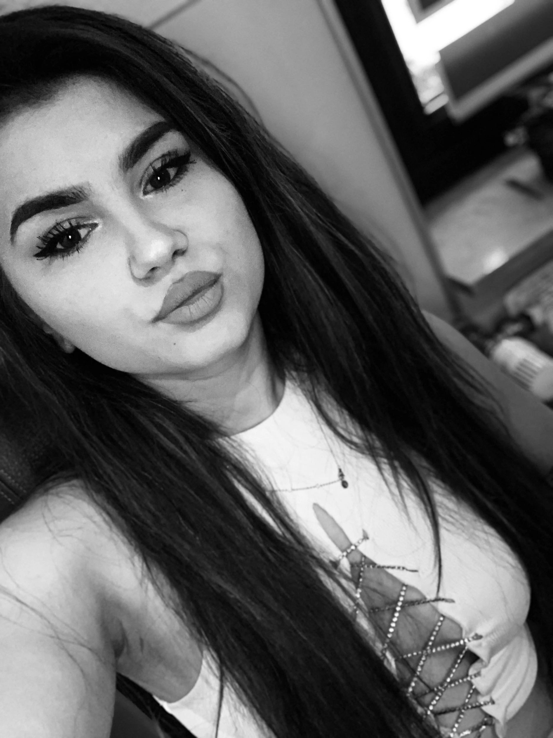 Roxi23 — 3 / 7