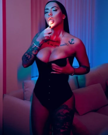 Grace Elizabeth — 5 / 9