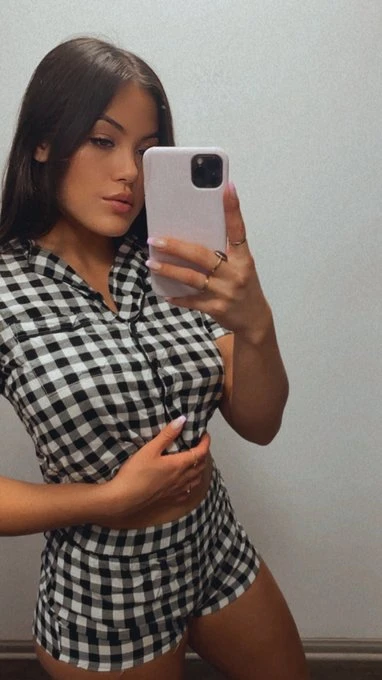 Yana — 8 / 13