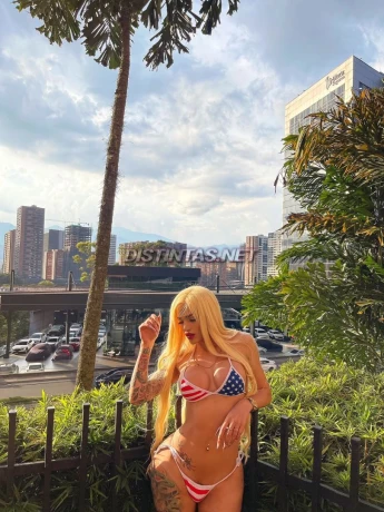 Shantall Diez — 10 / 12