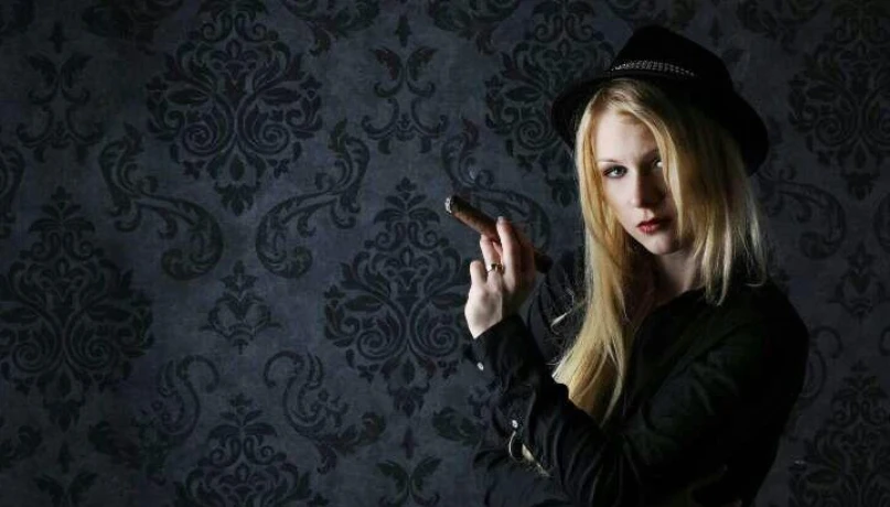 Lady Konstance — 4 / 17