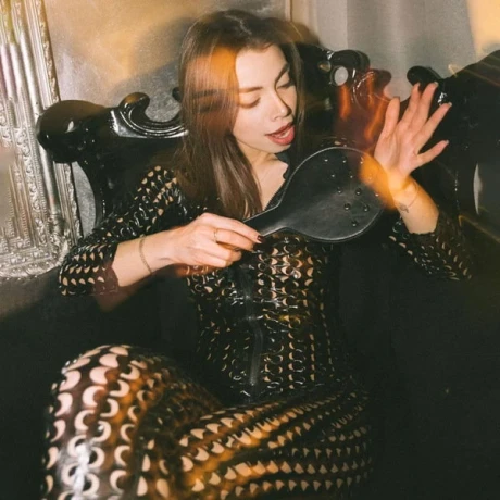 Lady Xenia im Laufhaus 109 — 1 / 4