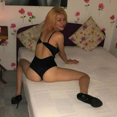 Julia-slim, Escort, Berlin