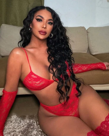 Hailey Love — 2 / 10