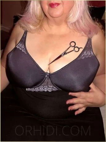 Bea Nacktfrisörin wieder da!! — 6 / 12