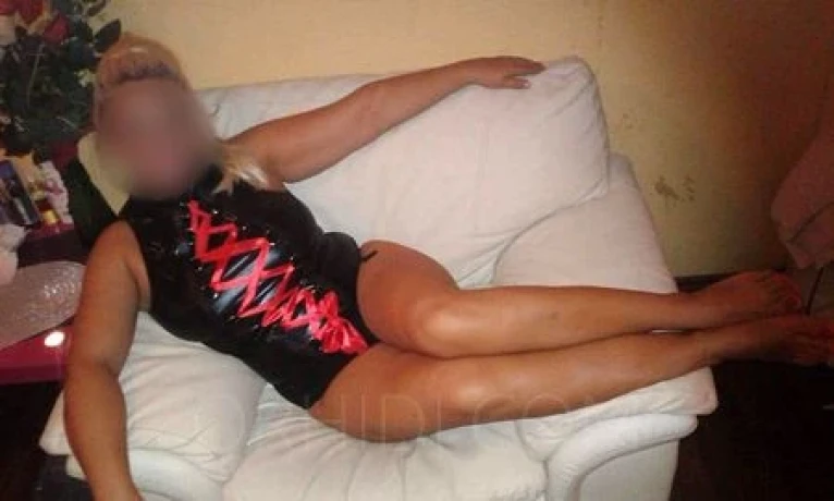 SQU*RTING & FF  LAURA — 9 / 14