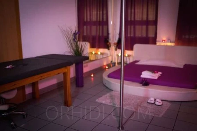 Tantra Deluxe Regensburg — 10 / 15