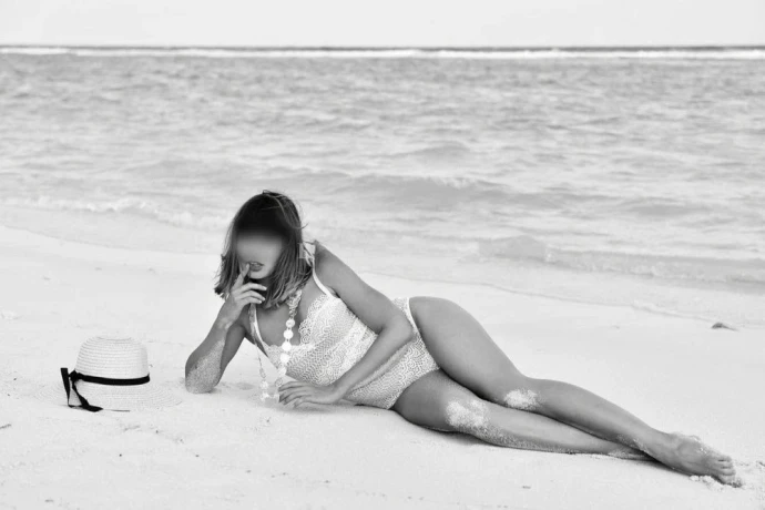 Carla Massage — 3 / 10