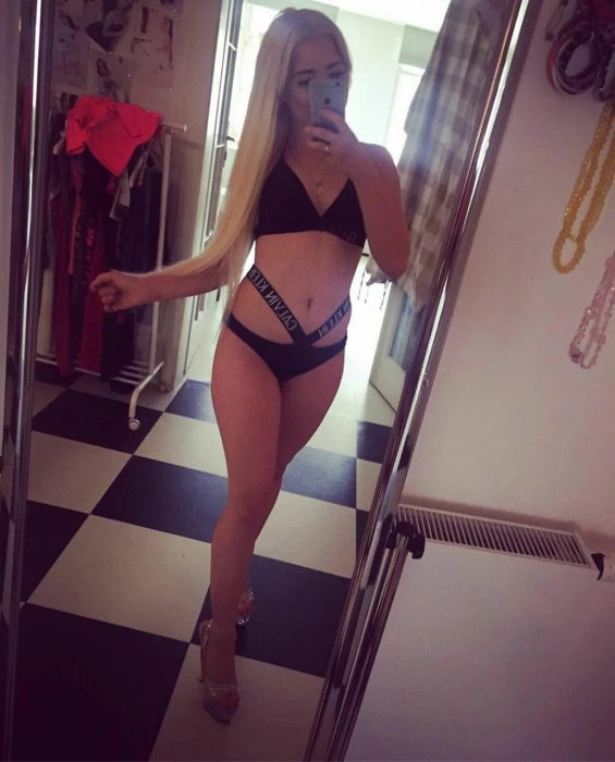 Anna Rey Pornstar — 2 / 3